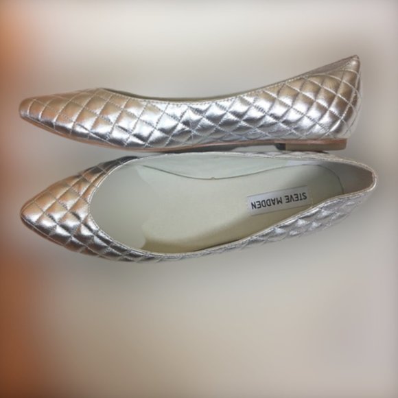 Steve Madden The Hot Silver Quilted Leather Flats - Picture 2 of 4